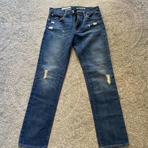 NWOT Gap Distressed Jeans